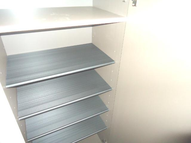 アンビシャス千葉城前の収納|下駄箱