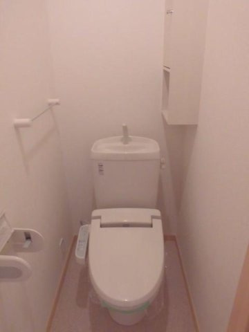 サニーレジデンスのトイレ|清潔感のあるトイレです