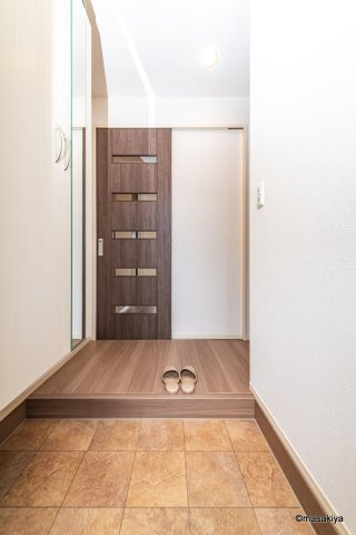 レジンエベールの玄関