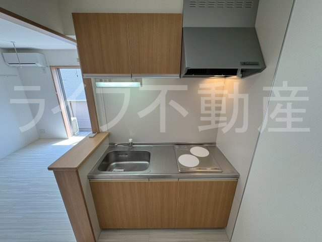 リリーフのキッチン|コンパクトなキッチンで掃除もラクラク