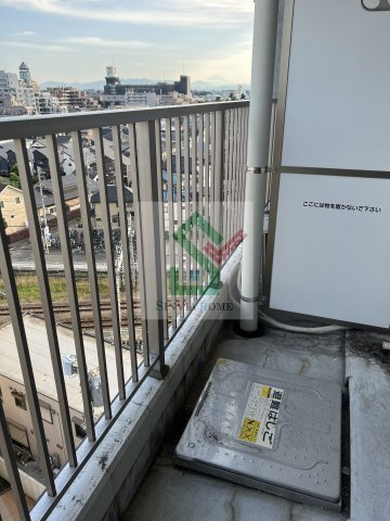 第四荒野ビルのバルコニー