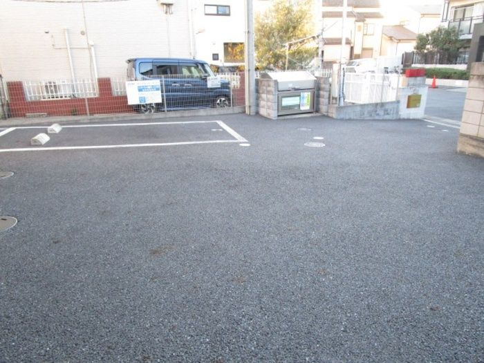 フェリシータの駐車場