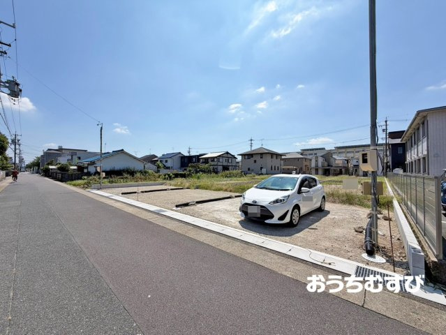 北区中味鋺2期(全6棟)の前面道路含む現地写真