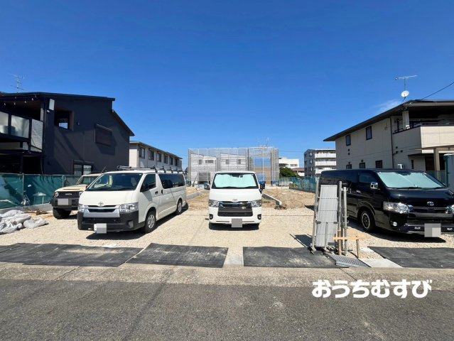 北区中味鋺2期(全6棟)の前面道路含む現地写真