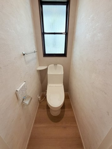 寿北5丁目　中古住宅のトイレ