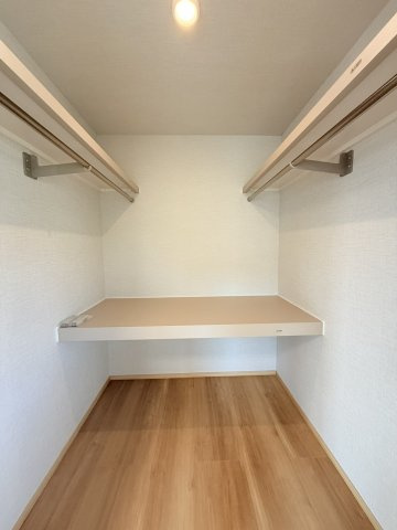 寿北5丁目　中古住宅の収納