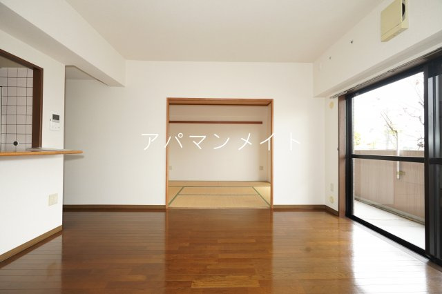 【居間・リビング】 | アルテール戸塚 | 戸塚周辺ならアパマンメイトへＬｅｔｓ Ｇｏ ！