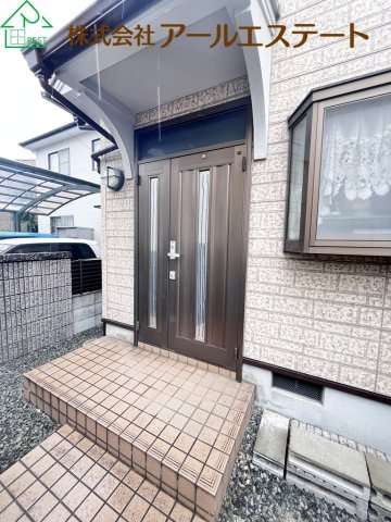 姫路市飯田3丁目　　山陽電鉄「亀山駅」徒歩8分の玄関