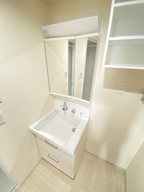 西宮市羽衣町の賃貸マンションの洗面所
