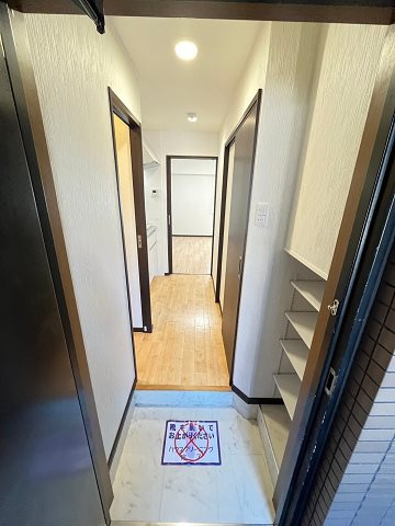 新和パレス西宮ガーデンズ前の玄関