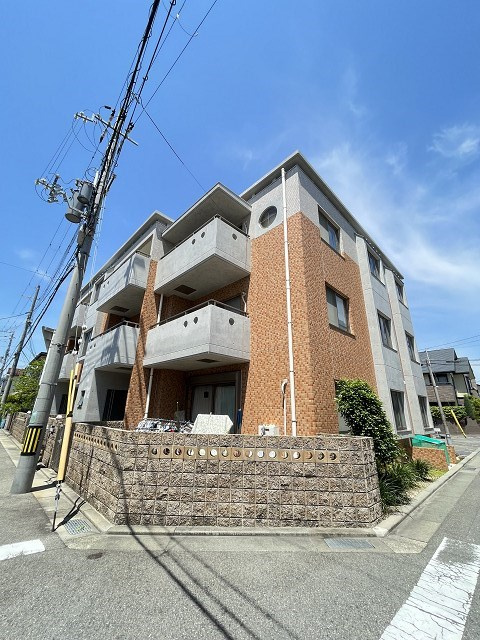 コージースクエアーの外観