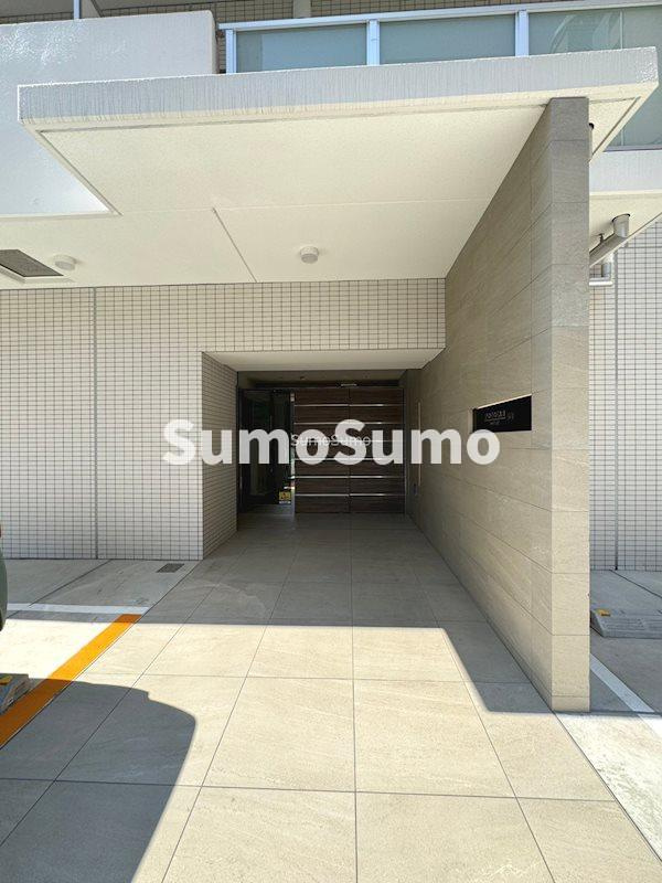 プレディアコート本町のエントランス