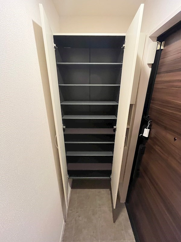 ブリランテ川西通　Aの収納