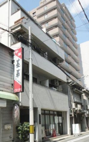 共親ビルの外観