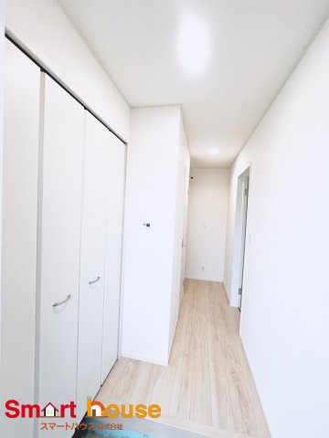 相模原市中央区田名第148の収納|"クローゼットがあるだけでシャレの楽しみも増えますね♪
お洋服だけではなく普段使わない物などをしまえるので部屋も気持ちもスッキリ！"