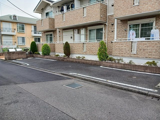【駐車場】 | ラヴィダカリファス