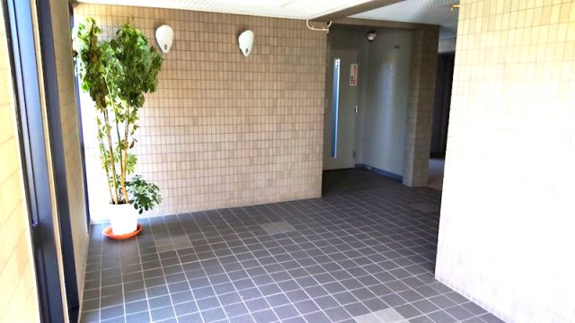 ソルレヴァンテのエントランス|毎日通るエントランスはこのようになっています