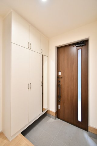 蓮田市西新宿　平屋中古戸建の玄関