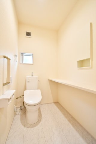蓮田市西新宿　平屋中古戸建のトイレ