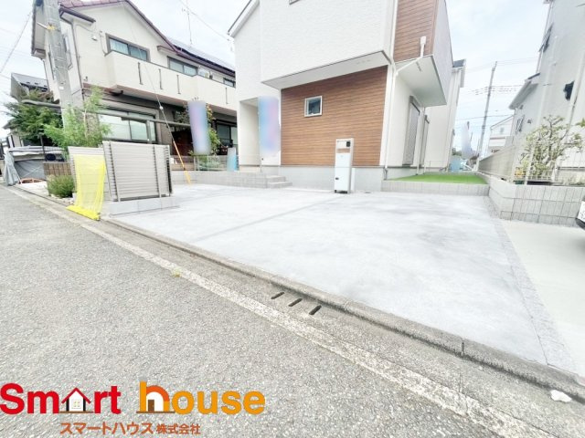 相模原市緑区原宿南1丁目　新築全7棟の駐車場|オシャレな外観は、人の目を引くだけではなく自慢したくなりますね！植木を置いたりアレンジは、自由です。自分の好みに仕上げましょう♪