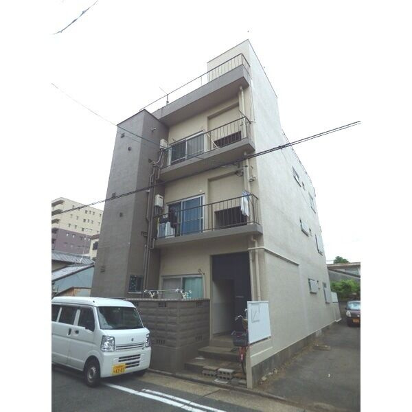 川島ビルの駐車場