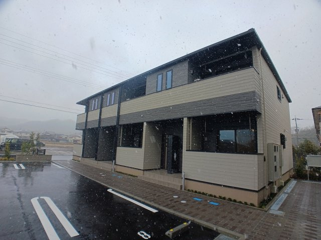 サニーフラット黒岡Aの駐車場