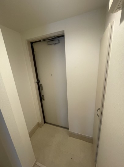 サンライズマンションの玄関
