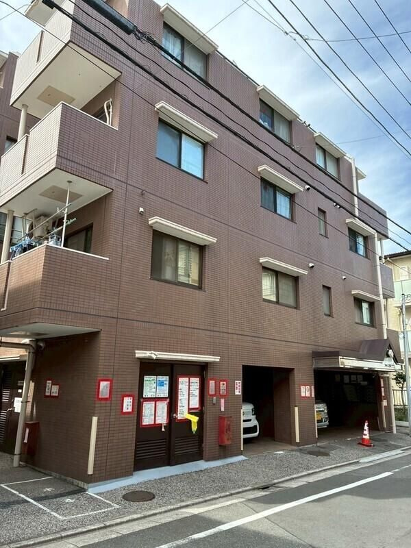 フロントピア蕨の外観