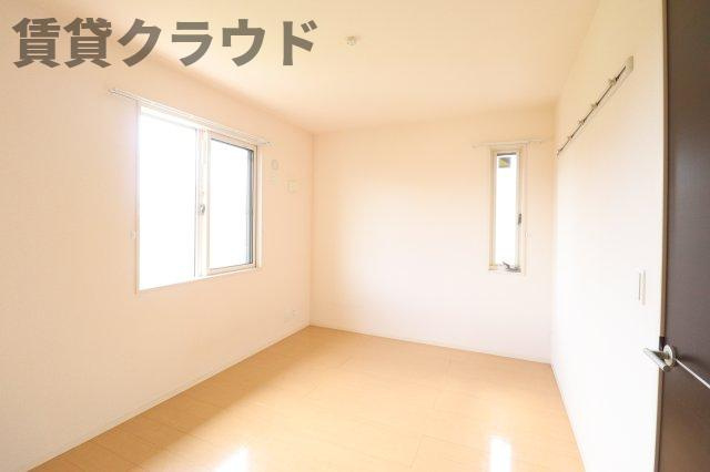 コスモスの洋室|広々とした洋室です