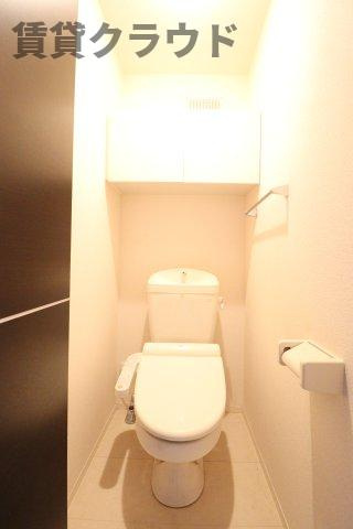 コスモスのトイレ|大きなものも収納できそうです