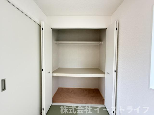 【新築戸建】いわき市中岡町第7の収納|1号棟写真　和室には押入れが付いてるので、来客用の布団も収納できます！