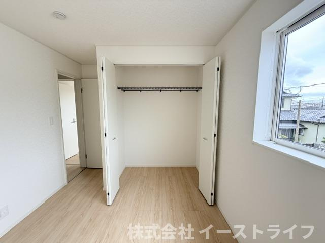 【新築戸建】いわき市中岡町第7の収納|1号棟写真　各居室に収納スペースがあり、充実しています