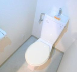 アビタシオン大島のトイレ|ゆったりとした空間のトイレです