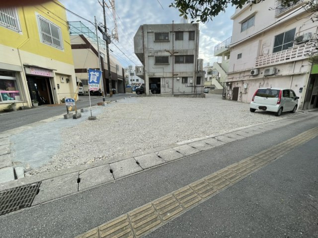 二中前パーキングの外観