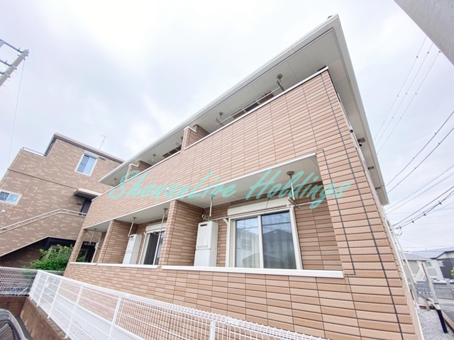 茅ヶ崎市小和田２丁目のアパートの外観