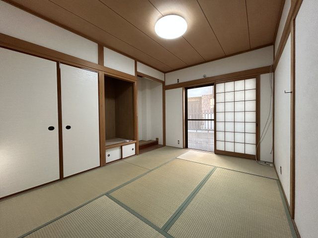 佐太東町1丁目　中古一戸建ての和室|和室6.0帖
■物件内覧・資金計画相談・住宅ローン相談、リフォーム相談、お問合せ受付中■
※当日・翌日のご内覧、ご相談はお電話でのお問合せがスムーズです！