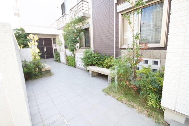 シャーメゾン山本のエントランス