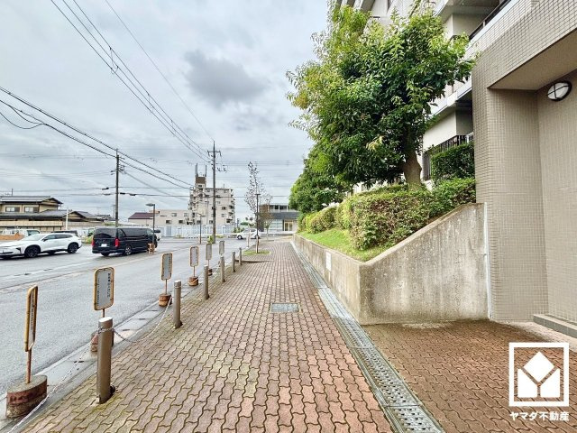 グランデュール鴨川1番館の周辺