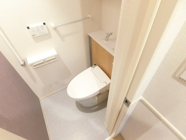 プロムナード滝谷のトイレ|同施工会社のイメージ写真