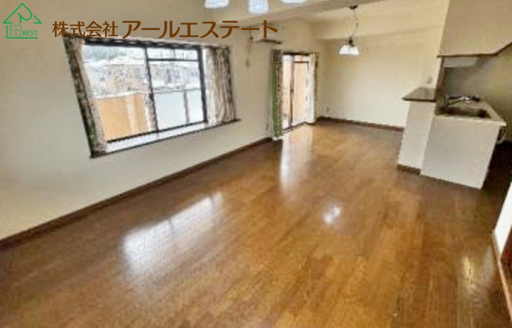 エメラルドマンション東加古川　　中古マンションの居間・リビング
