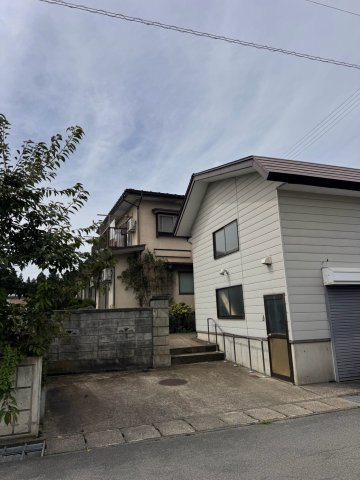 米沢市城西4丁目の駐車場