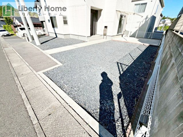 日立市川尻町　中古戸建の駐車場