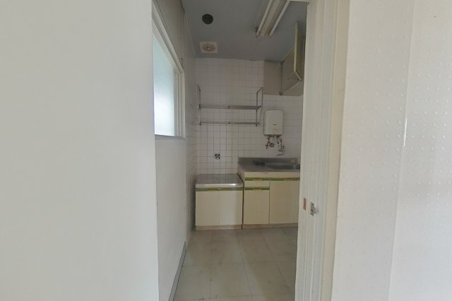 ６７３５９　岐阜市中川原中古戸建てのキッチン