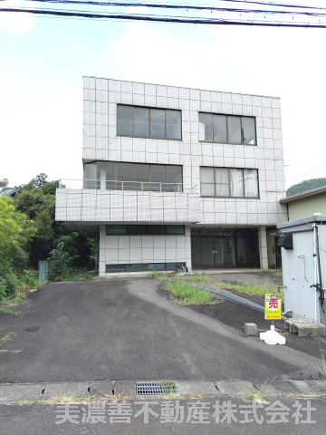 ６７３５９　岐阜市中川原中古戸建ての外観