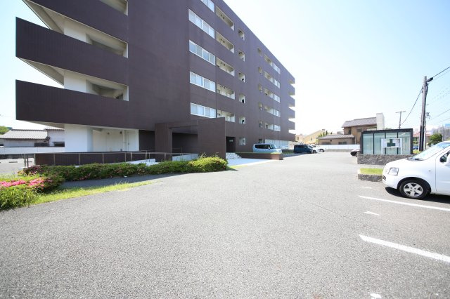 S-FORT乙川の駐車場