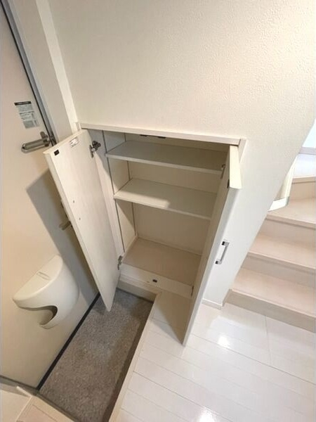 casa figliola (カーサ フィッリョーラ)の玄関