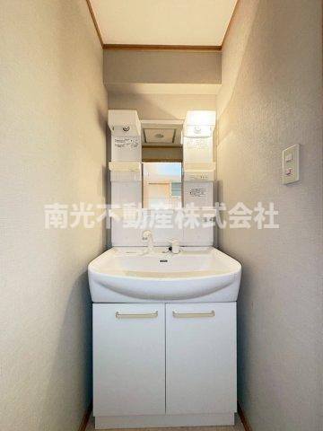 サンライフ小阪の独立洗面台