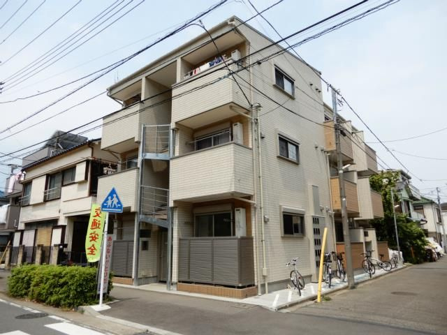 ＳＴＥＥＲＢＬＩＳＳの外観