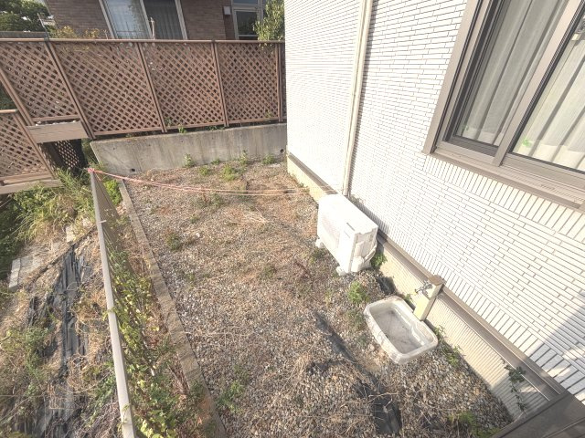 神戸市垂水区桃山台４丁目戸建の庭