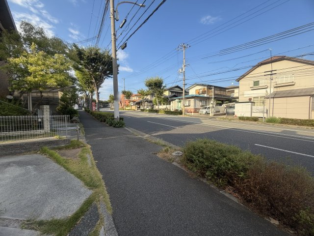 神戸市垂水区桃山台４丁目戸建の前面道路含む現地写真